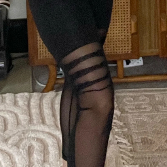 Half mesh black cotton high rise leggings Sz medium/large - Picture 2 of 8